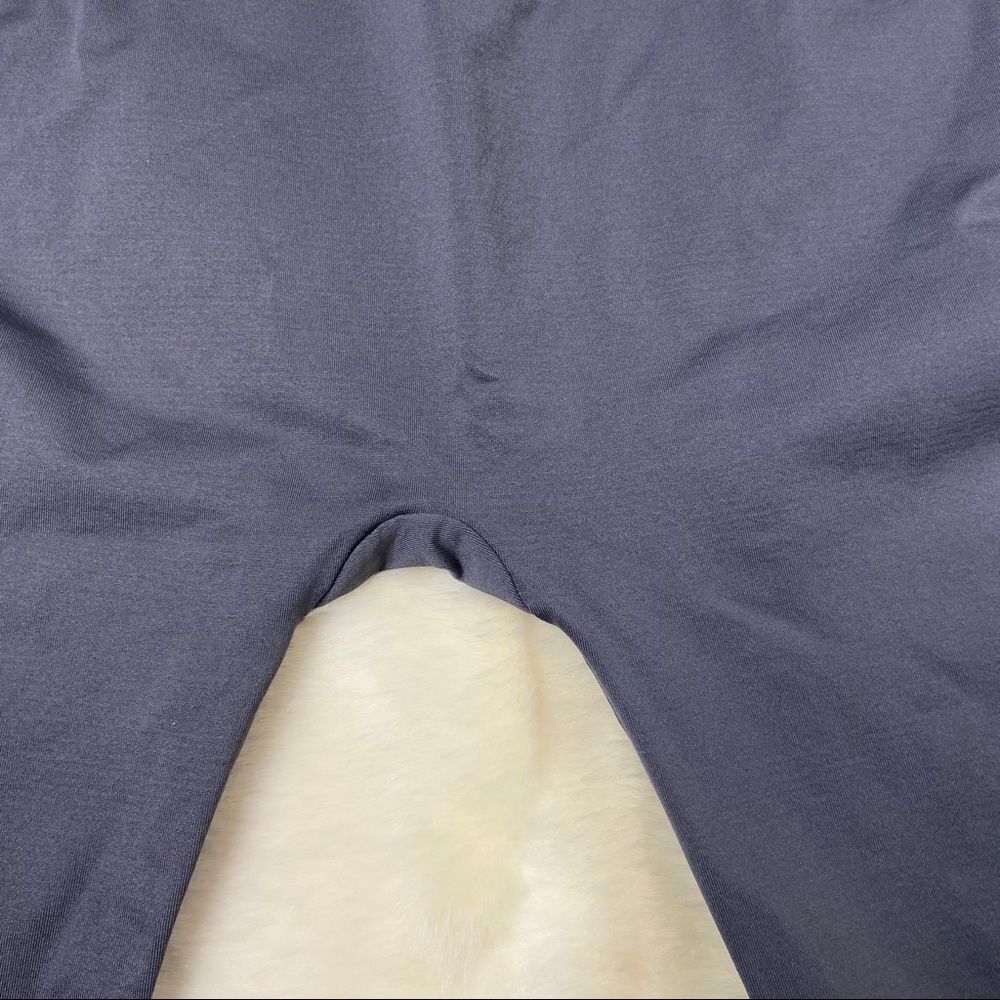 Gymshark gray fit leggings tight medium - Picture 3 of 6